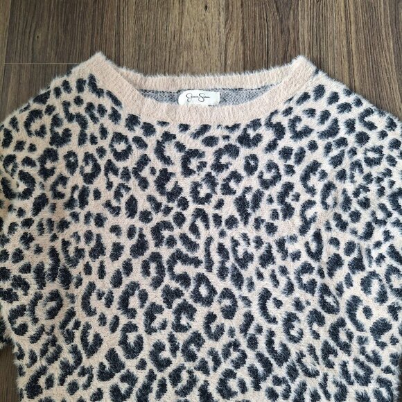 💙 Jessica Simpsons Boxy Fuzzy Soft Waist Length Sweater Size M/L Leopard Print - Picture 3 of 8